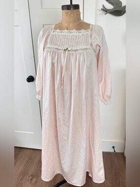 Judith Hart Fine Intimate Apparel vtg 80s pink small nightgown traditional